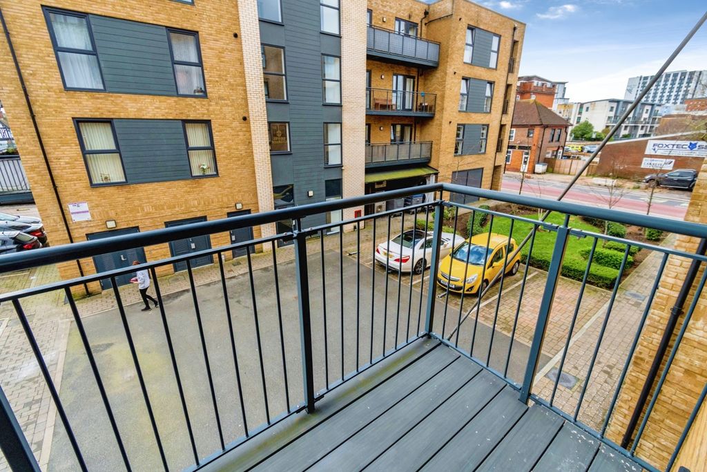 Property photo 2 of 15 Pbox-Img.Jpg