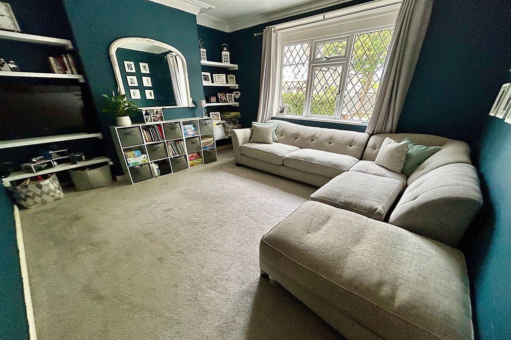 Property photo 3 of 30 Sitting Room