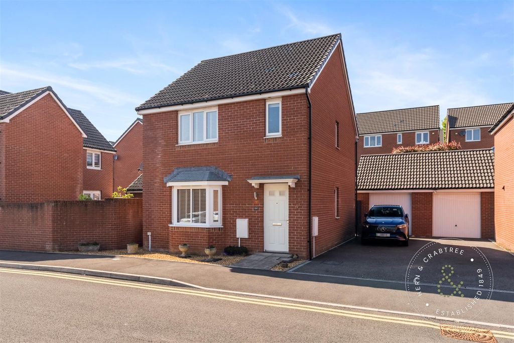 Property photo 1 of 32 Ext, Heol Bennett, Old St Mellons, Herncrabtree (9