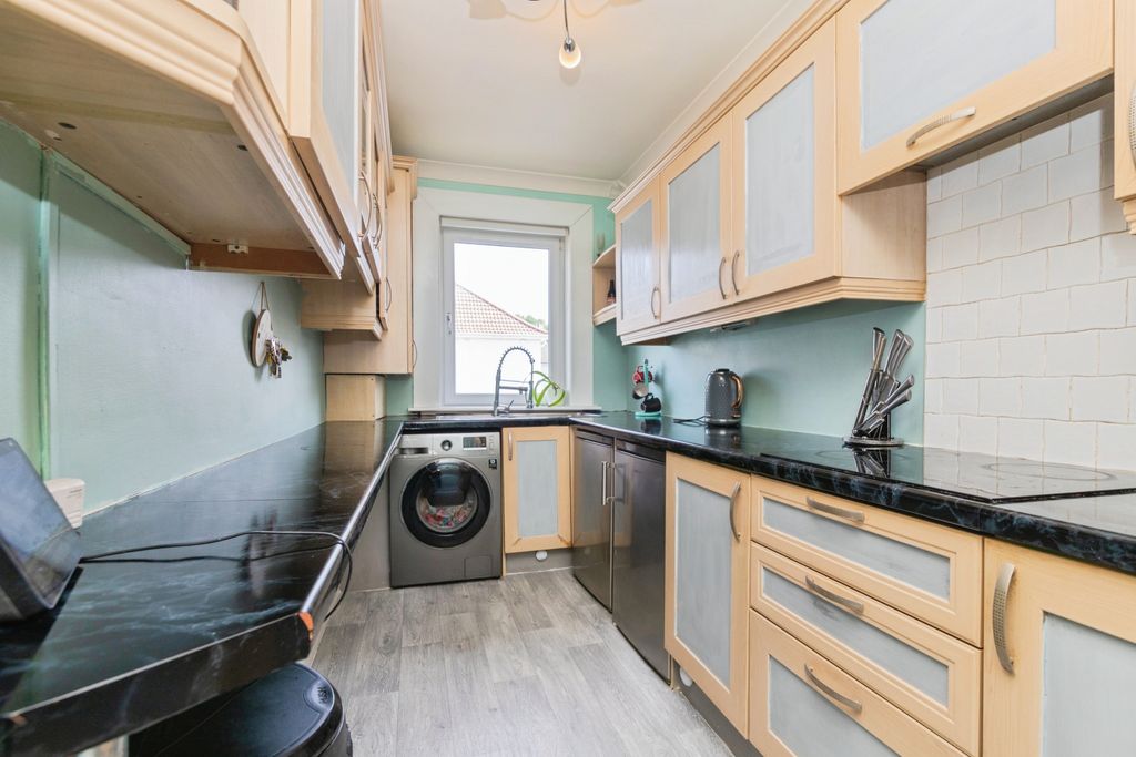 Property photo 3 of 15 Kitchen