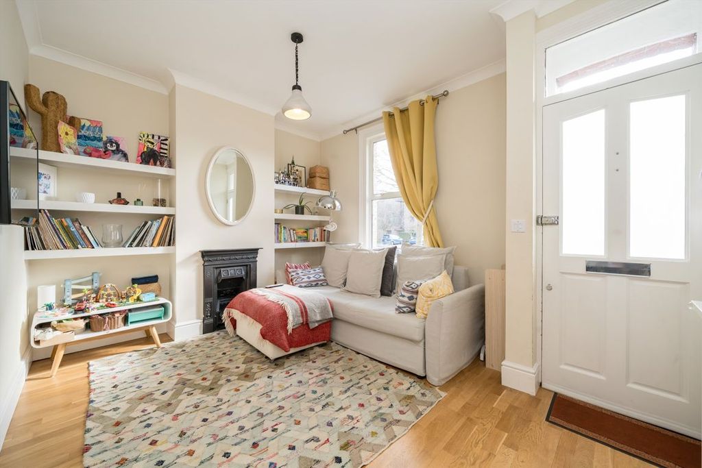 Property photo 2 of 7