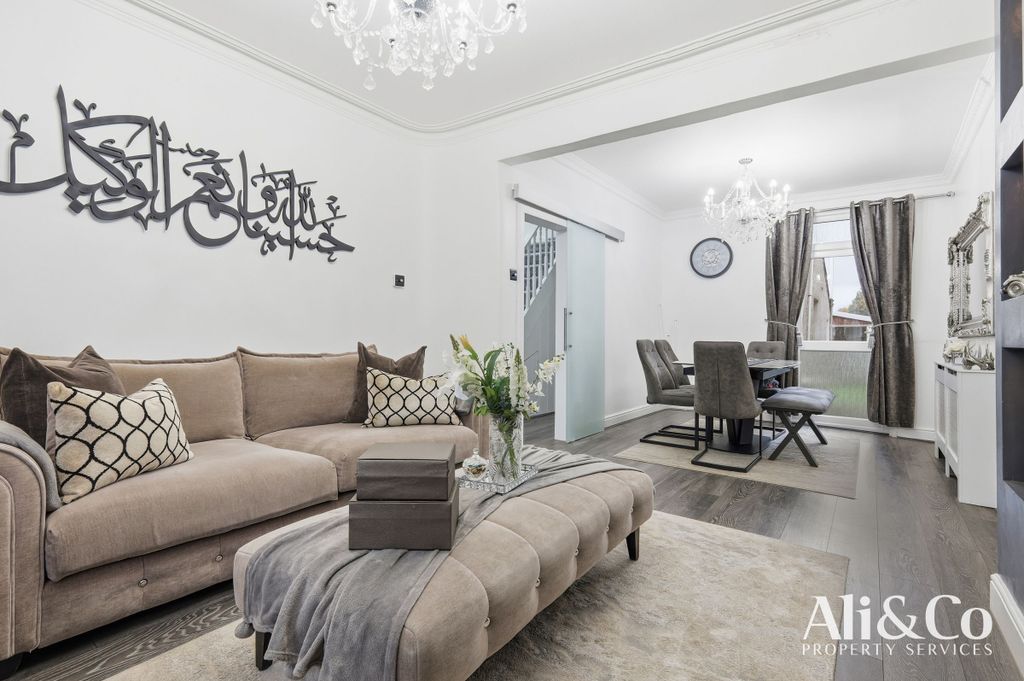 Property photo 3 of 24