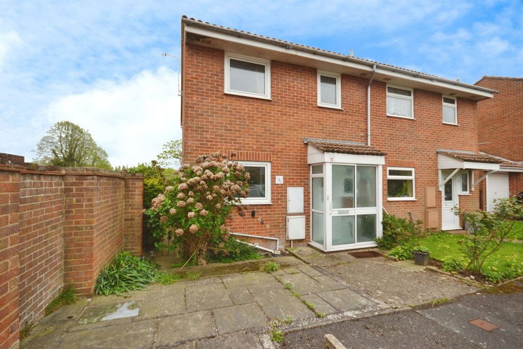 Property photo 1 of 12