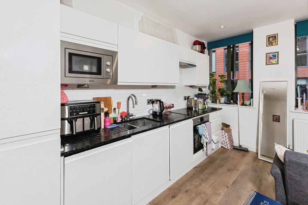 Property photo 2 of 19 Picture 2