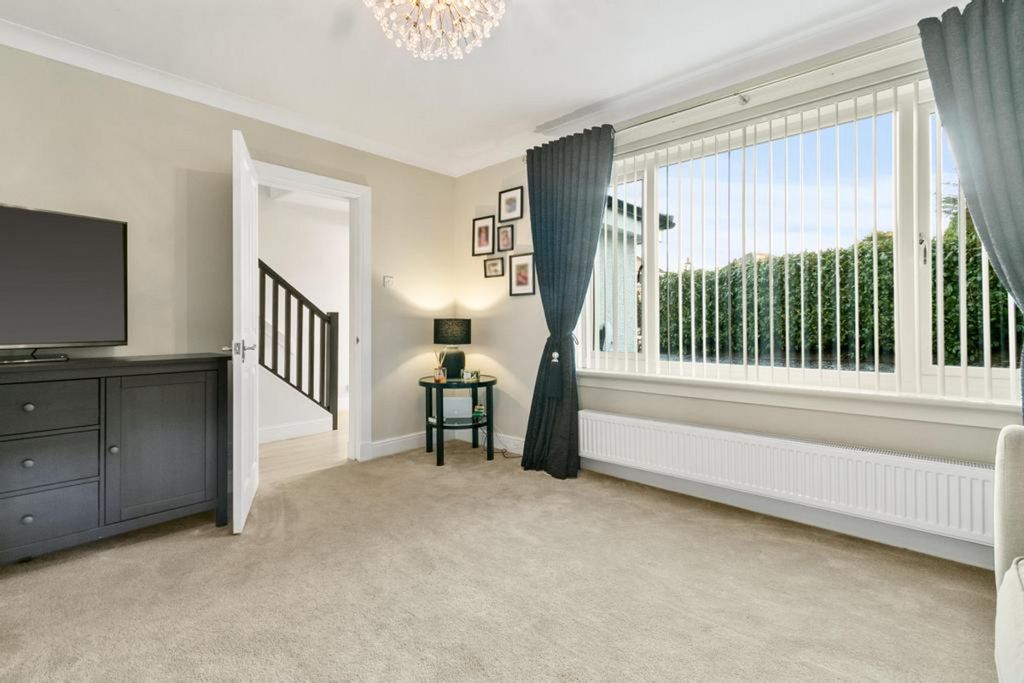 Property photo 2 of 34