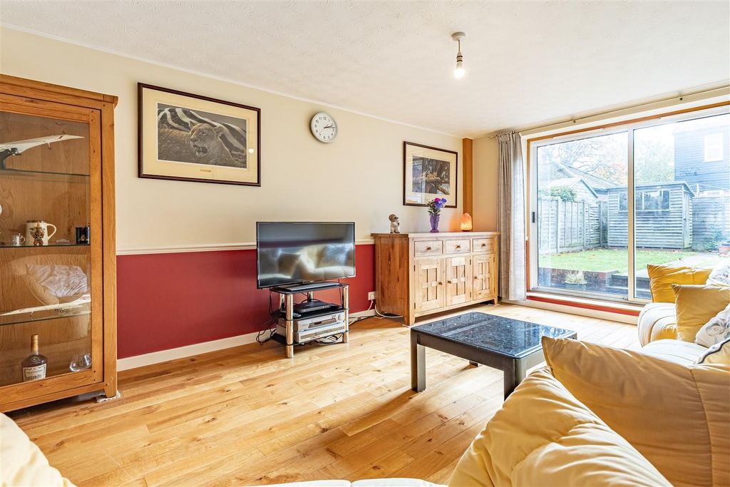 Property photo 2 of 27 Reduit The Green (11).Jpg