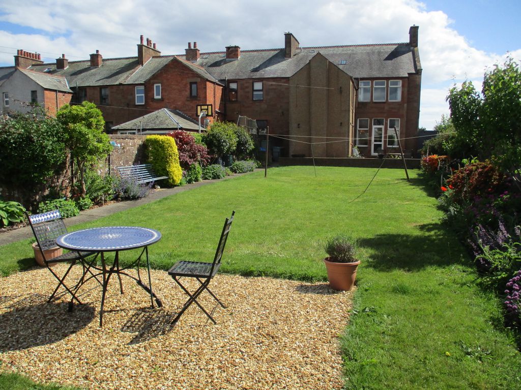Property photo 2 of 48