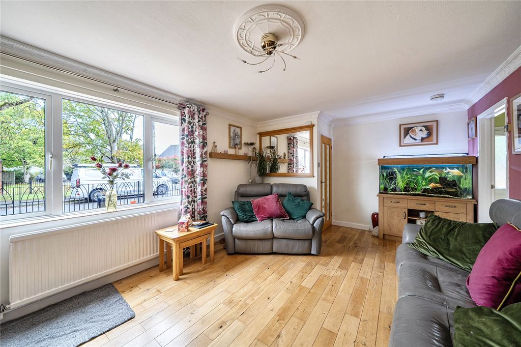 Property photo 3 of 19 Sitting Room