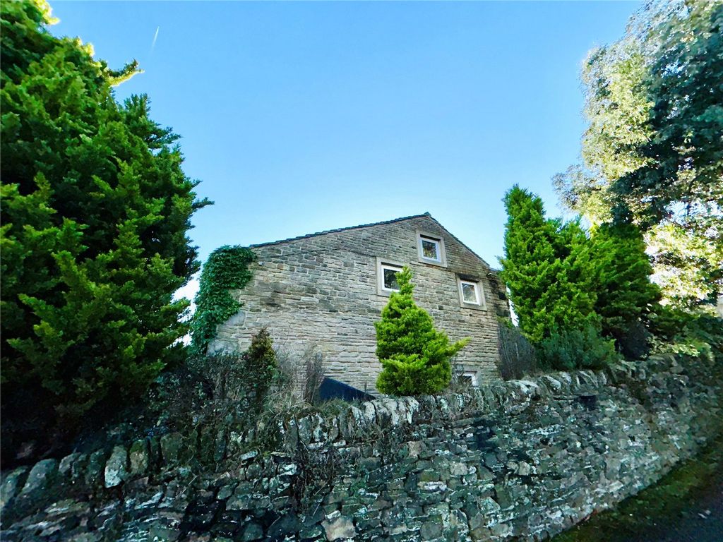 Property photo 1 of 14 Side