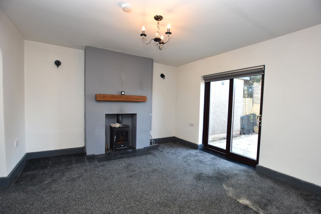 Property photo 2 of 26
