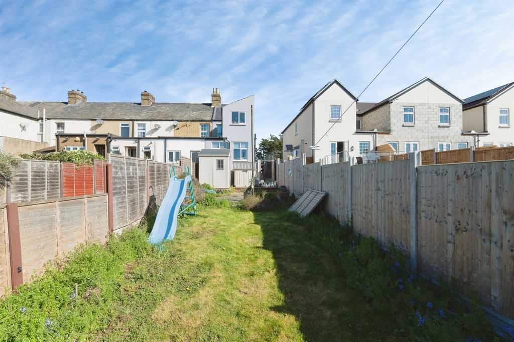 Property photo 2 of 18