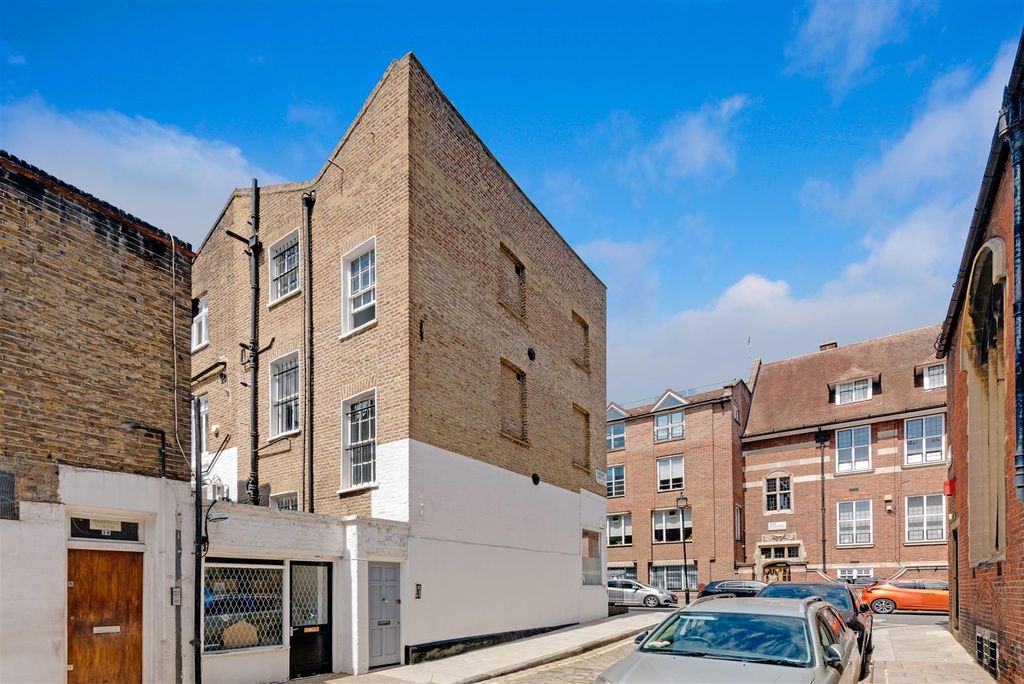 Property photo 1 of 2 54761-Hi-Res (13).Jpg