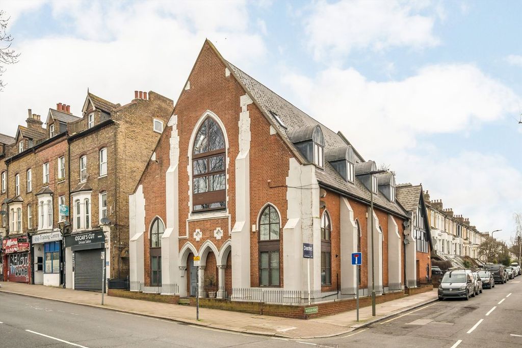 Property photo 1 of 7