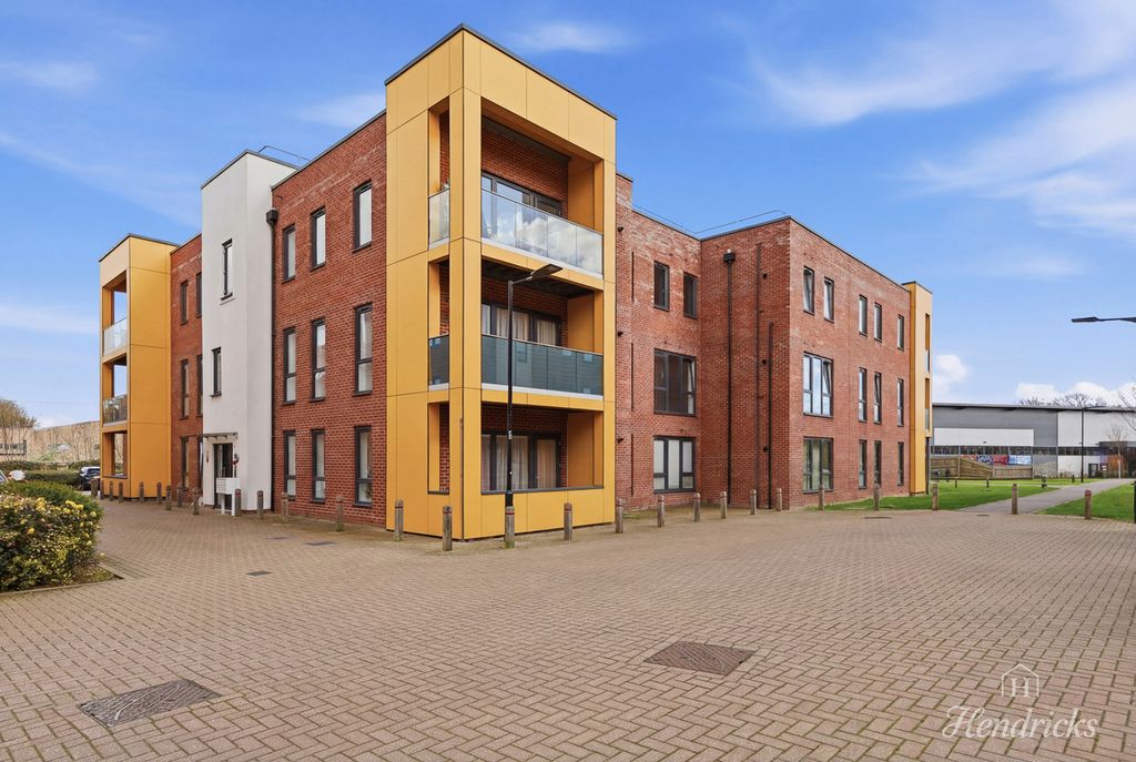 Property photo 1 of 15