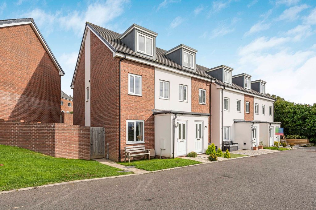 Property photo 1 of 24