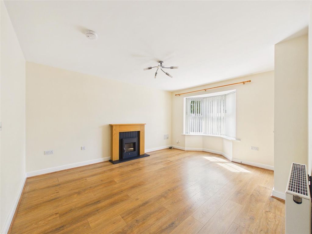 Property photo 2 of 14 Cam05451G0-Pr0147-Still013.Jpg