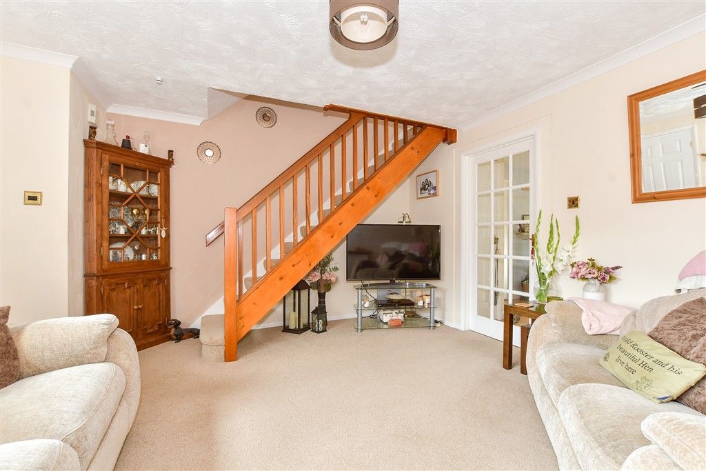 Property photo 3 of 14 Lounge