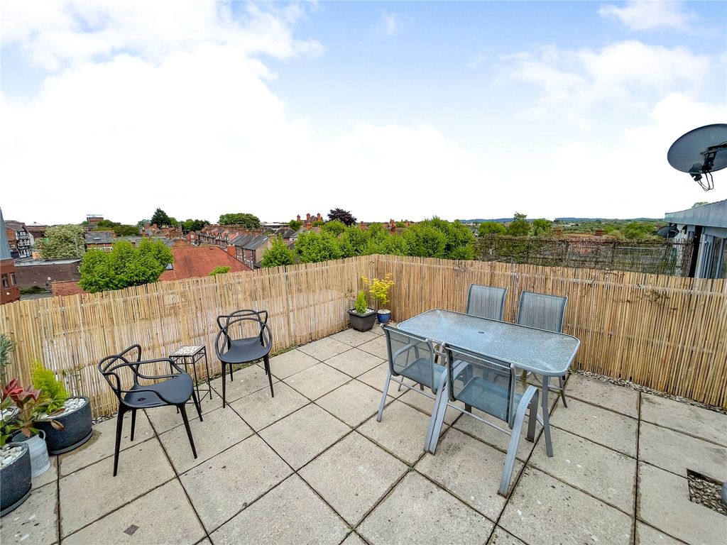 Property photo 3 of 19 Picture No. 04