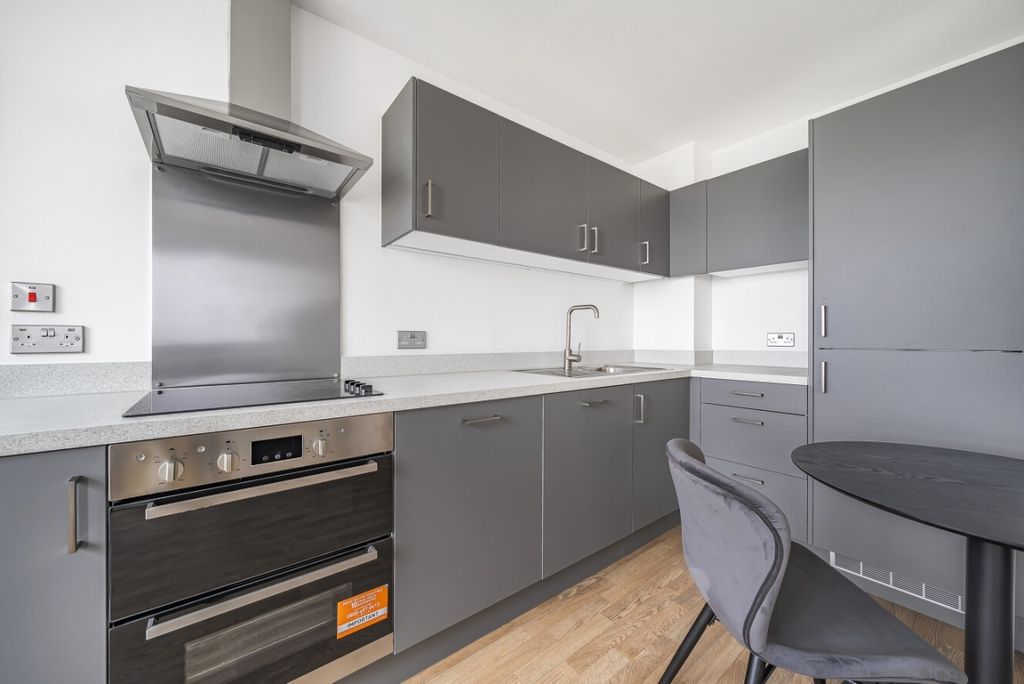 Property photo 2 of 10 1155260 (3)