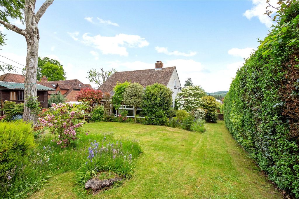 Property photo 1 of 20 House Partnership