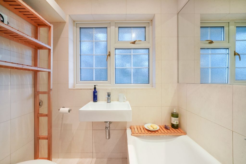 Property photo 2 of 16 Photo 2