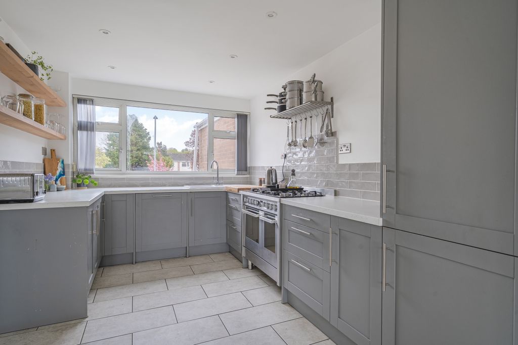 Property photo 2 of 20 1442326-5-69d9343F57c00