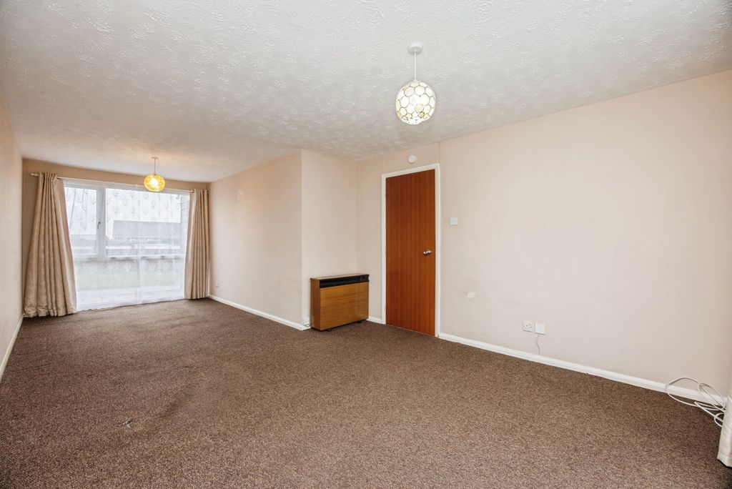 Property photo 3 of 20 Pbox-Img.Jpg