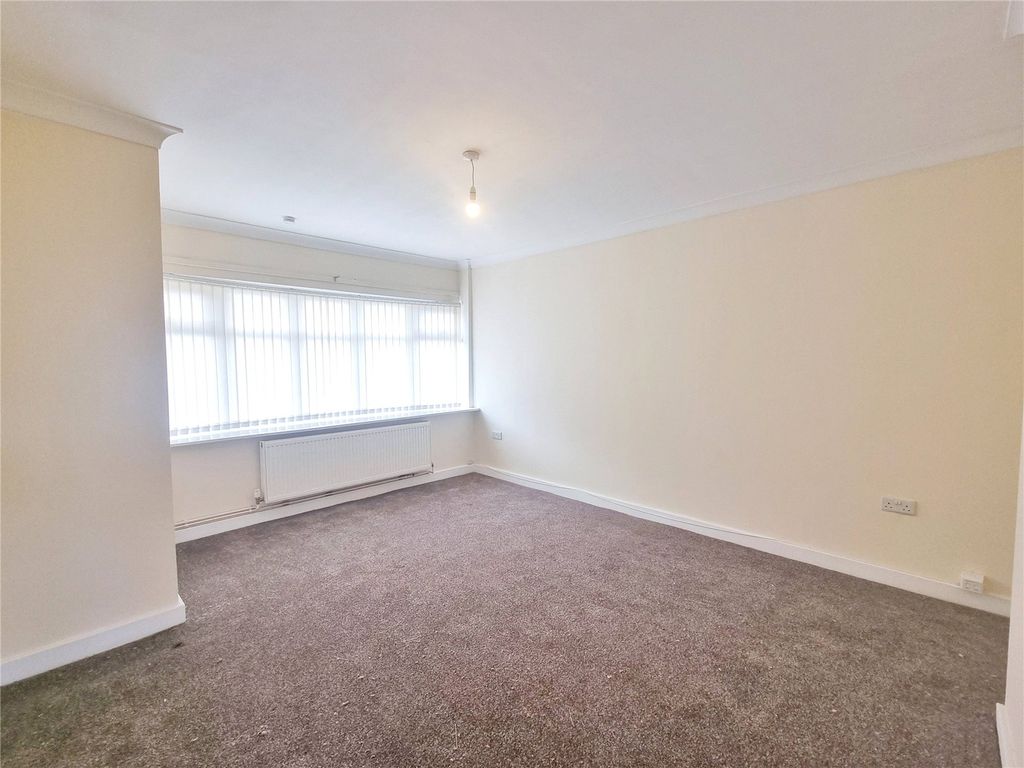 Property photo 2 of 9 Living Room