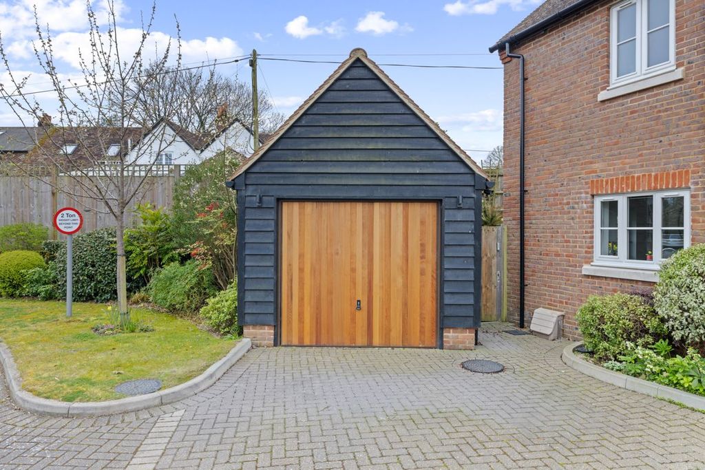 Additional image 34 of 4 bed detached house for saleTanners Reach, Petersfield, Hampshire GU32