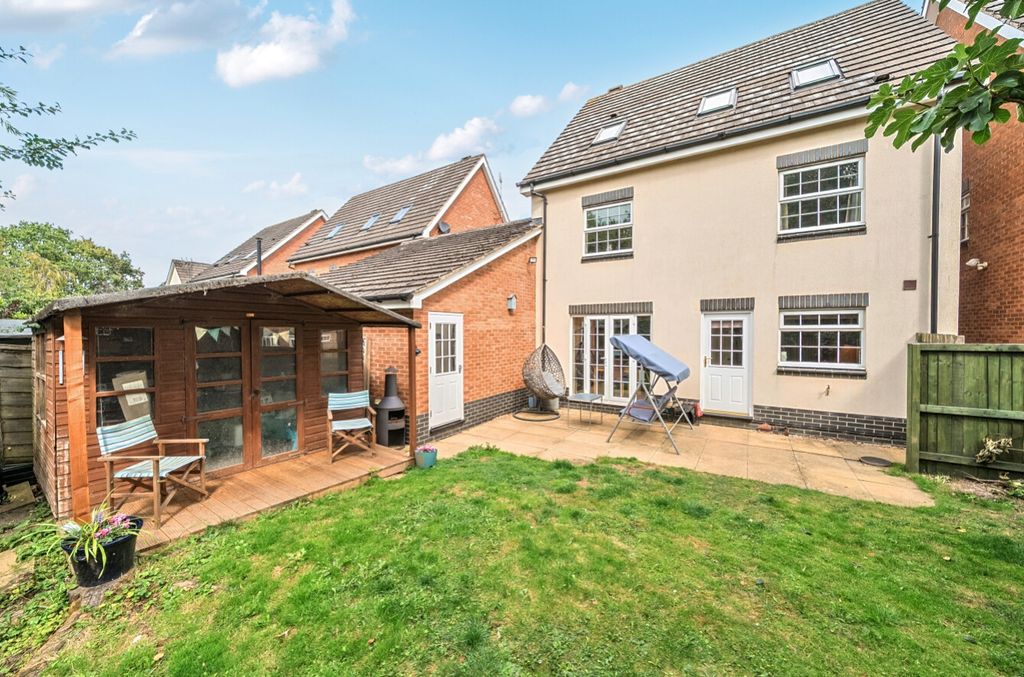 Property photo 2 of 31 Ewemove Harrogate Garden