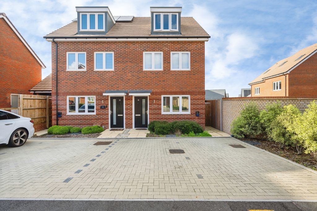 Property photo 1 of 12 Pbox-Img.Jpg