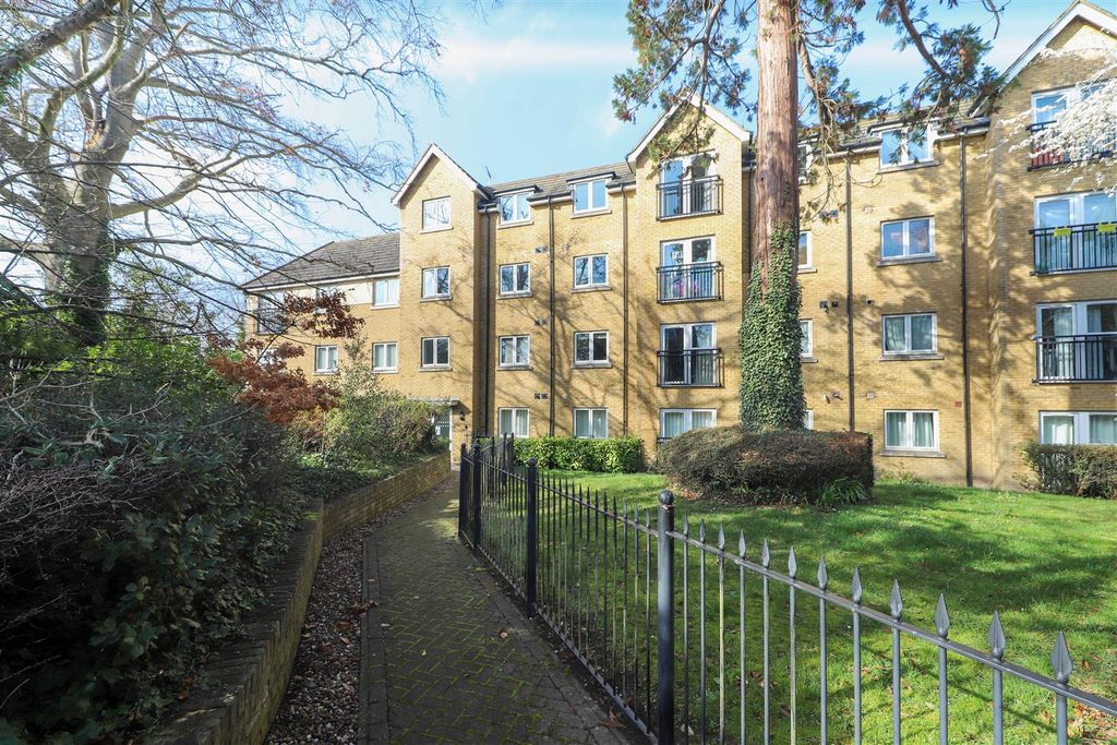 Property photo 1 of 12 External