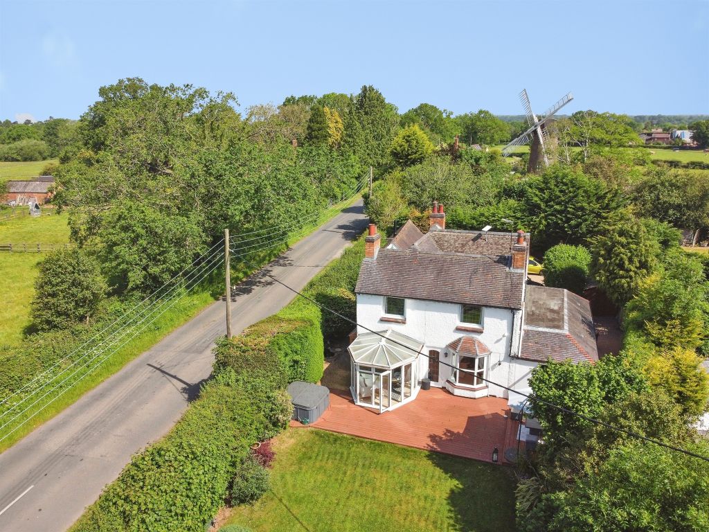 Property photo 1 of 32