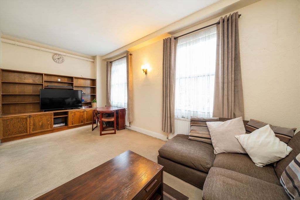 Property photo 2 of 5