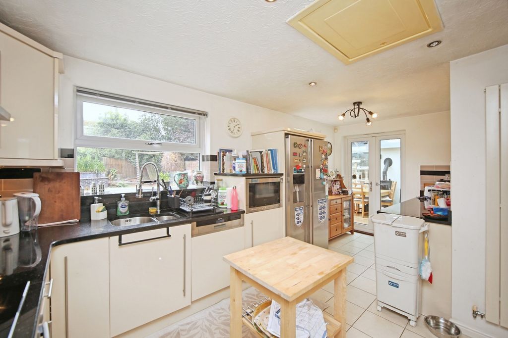 Property photo 3 of 17 Photo