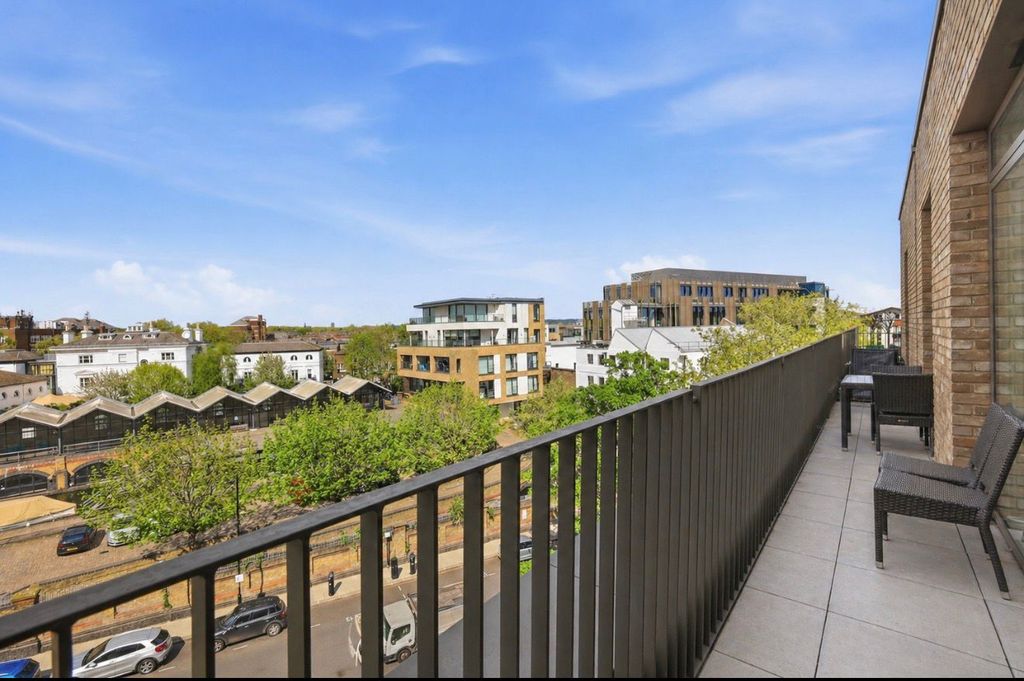 Property photo 2 of 15 Photo 2