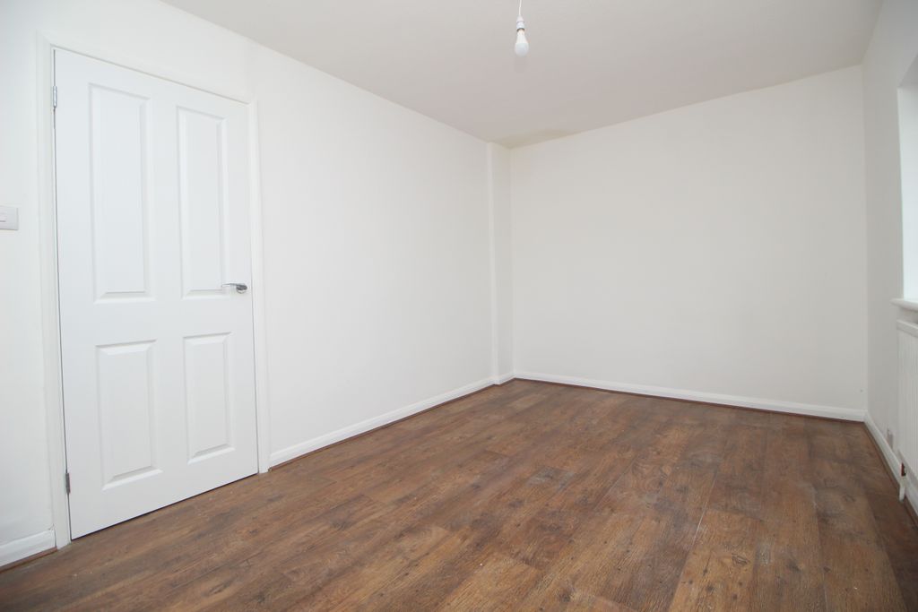 Property photo 3 of 5 Photo 11