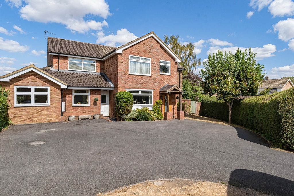 Property photo 1 of 17 Frontage