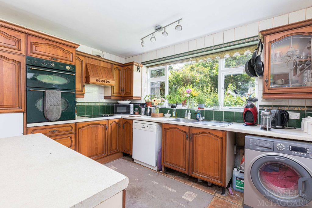 Property photo 3 of 15