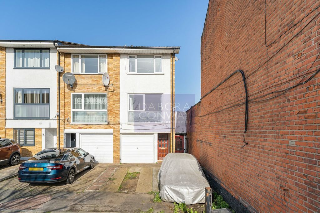 Property photo 1 of 15