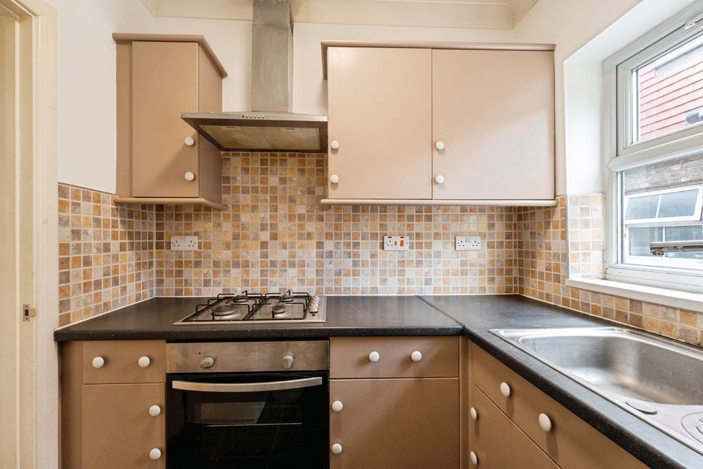 Property photo 3 of 9 Pbox-Img.Jpg