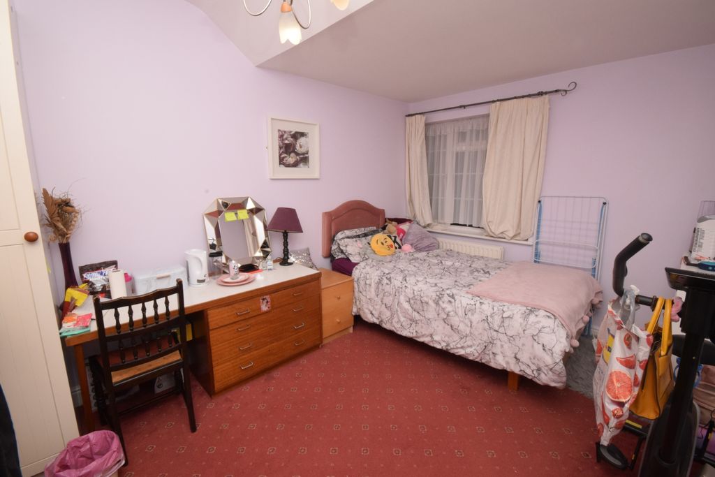 Property photo 3 of 4 Photo 4