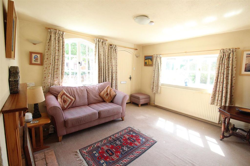 Property photo 3 of 23