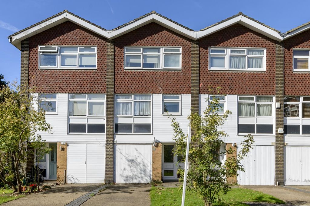 Property photo 1 of 23