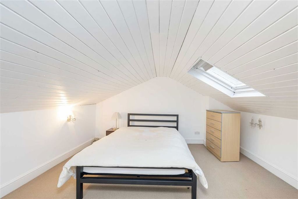Property photo 3 of 3