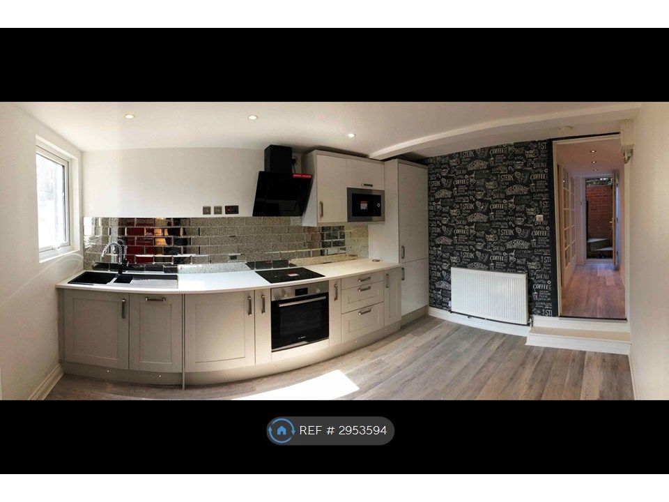 Property photo 1 of 16 Bright, Spacious And Flexible