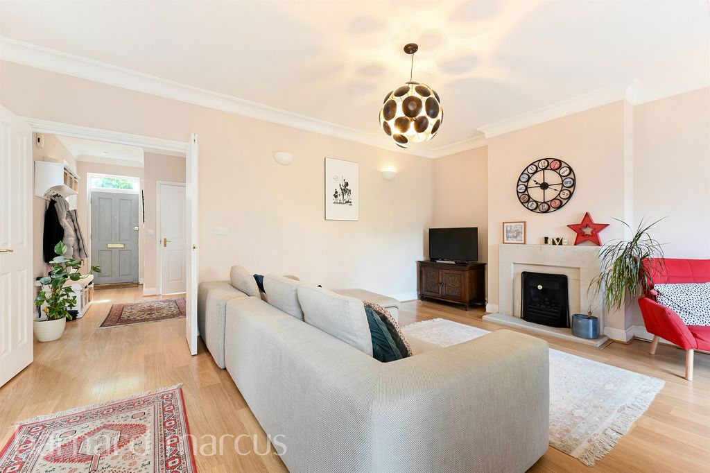 Property photo 3 of 16