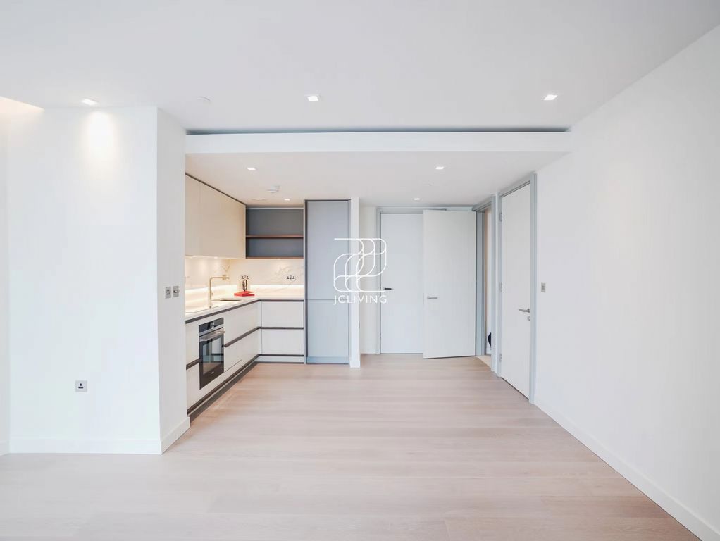 Property photo 1 of 14 Westmark Tower,1 Newcastle Place, London, W2