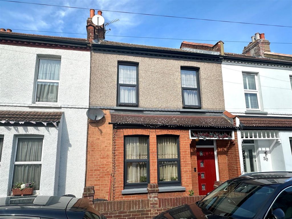 Property photo 3 of 26