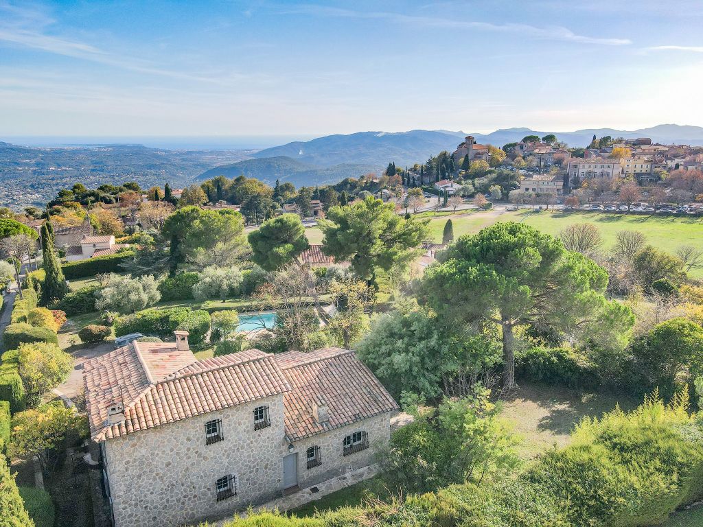 Property photo 2 of 24